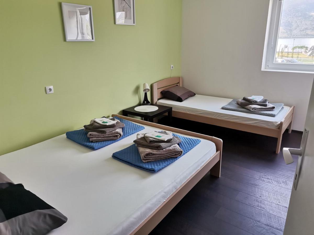 Apartman Terassa Donji Milanovac Exteriör bild